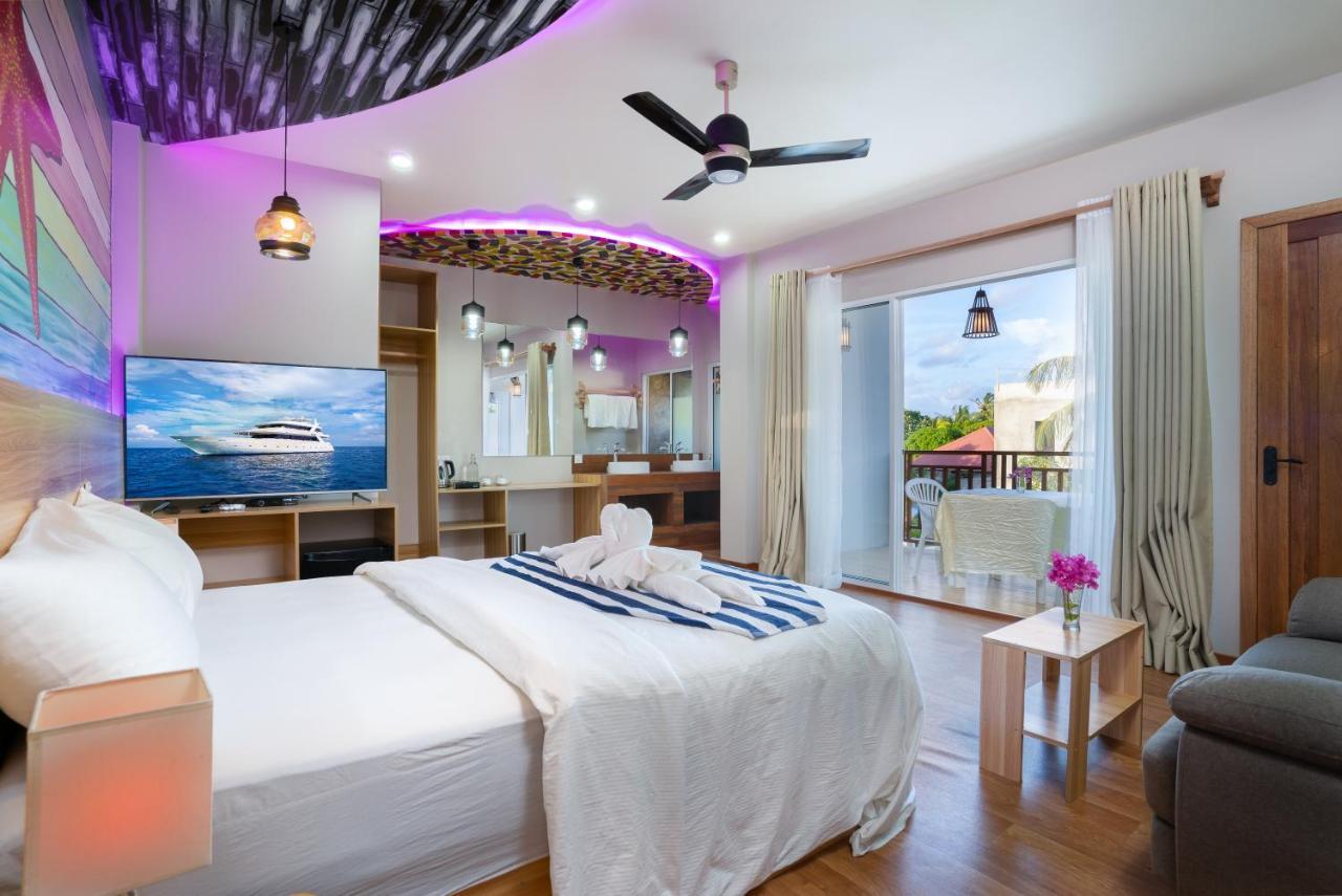 Ukulhas Villa Beach Hotel Екстер'єр фото