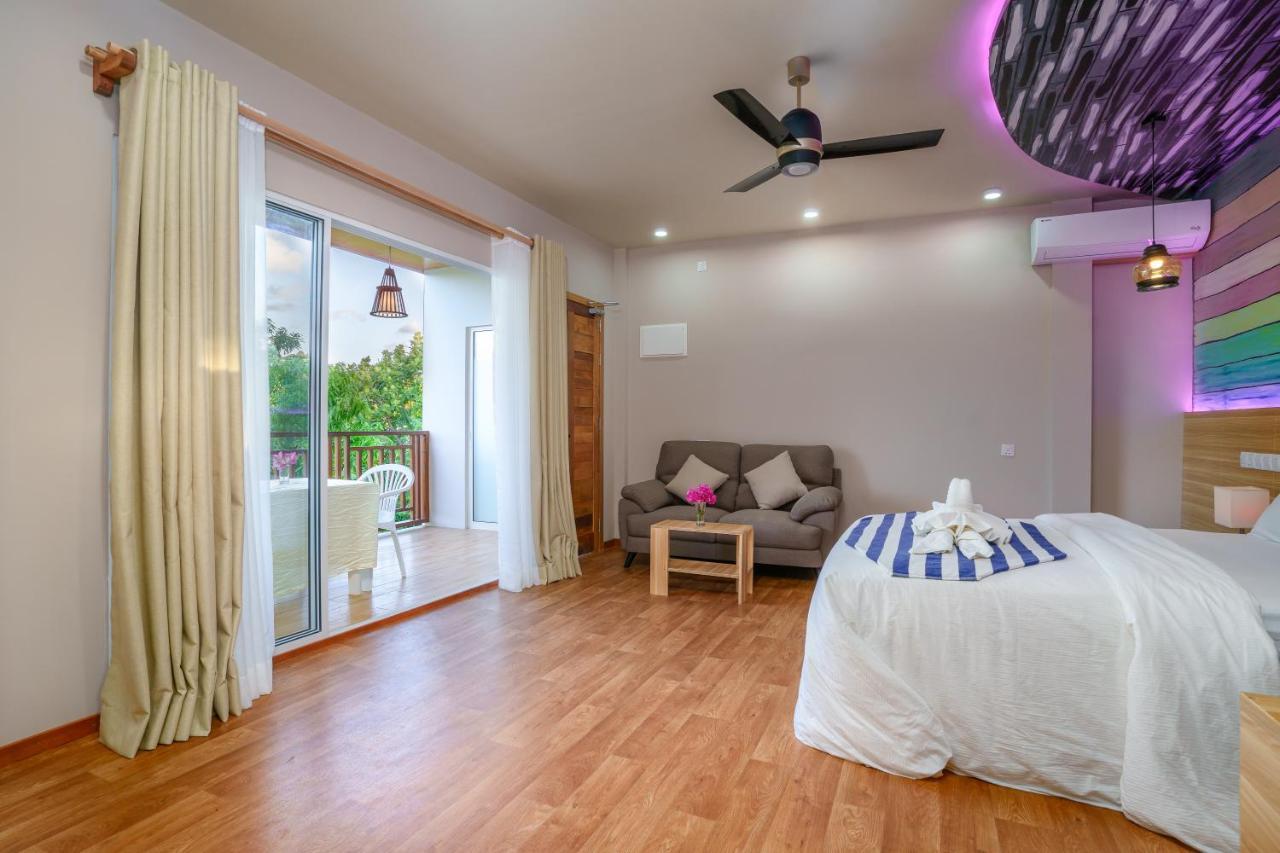 Ukulhas Villa Beach Hotel Екстер'єр фото