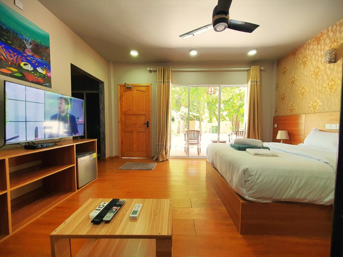 Ukulhas Villa Beach Hotel Екстер'єр фото