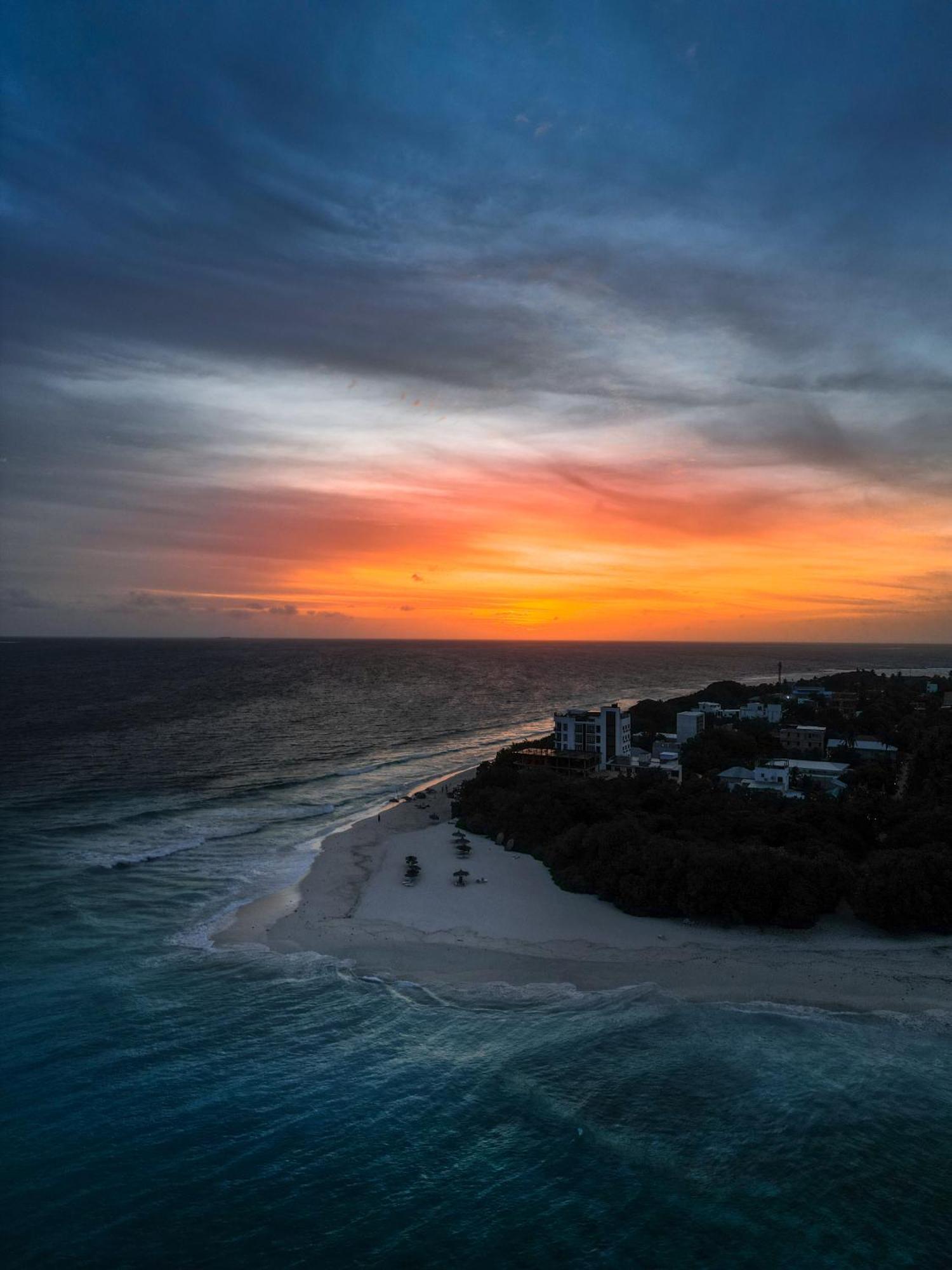 Ukulhas Villa Beach Hotel Екстер'єр фото