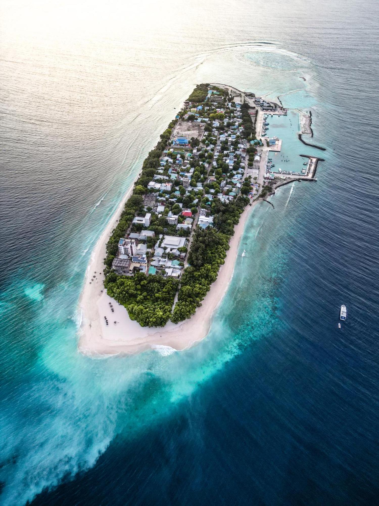 Ukulhas Villa Beach Hotel Екстер'єр фото