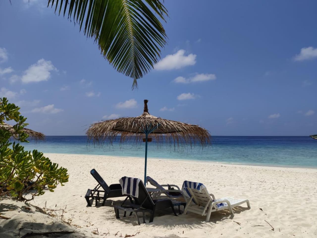 Ukulhas Villa Beach Hotel Екстер'єр фото
