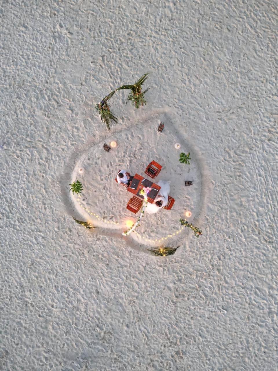 Ukulhas Villa Beach Hotel Екстер'єр фото